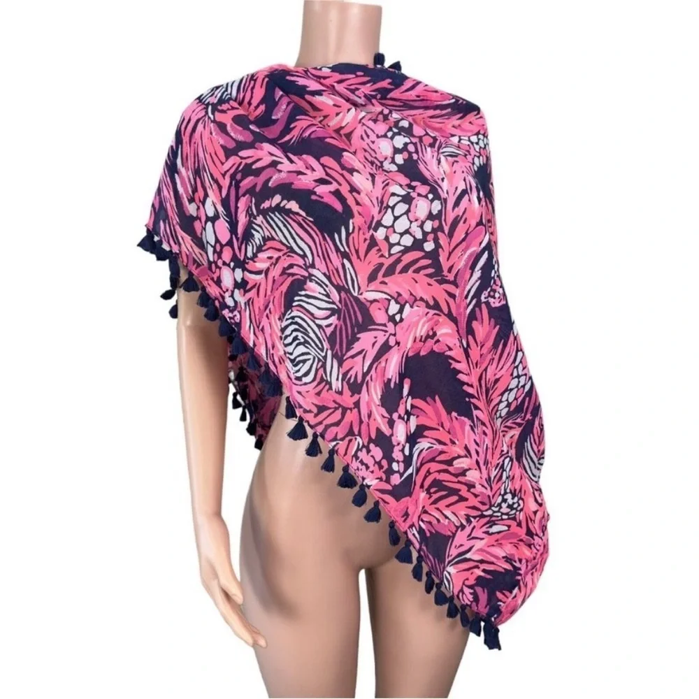 Lilly Pulitzer Looped A Jungle In Here Resort Scarf Pink Navy